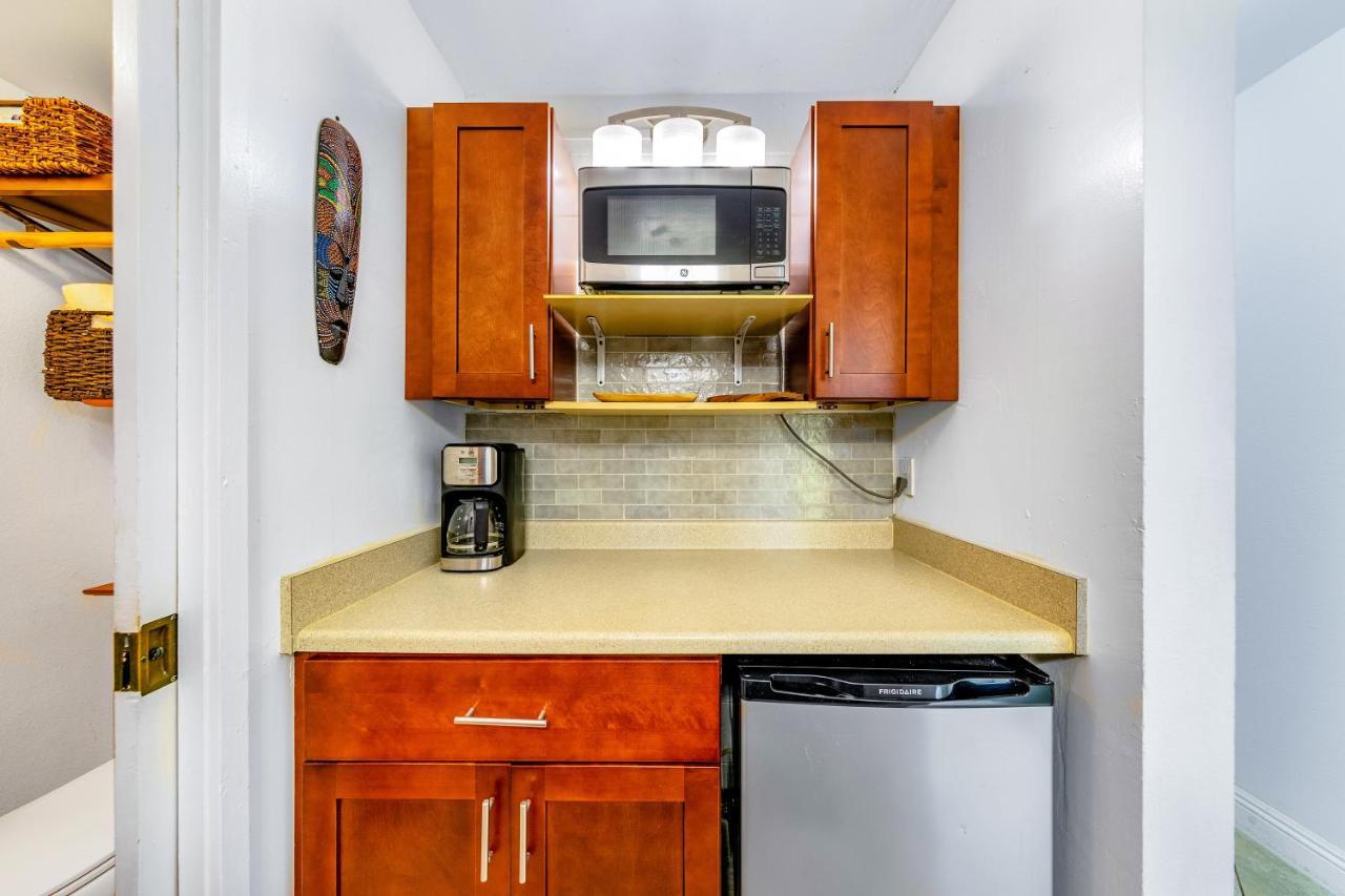 Downtown Hawaiian Paradise Condo With Hot Tub, Pool & Beach - Kona Islander Inn Kailua-Kona Exteriör bild