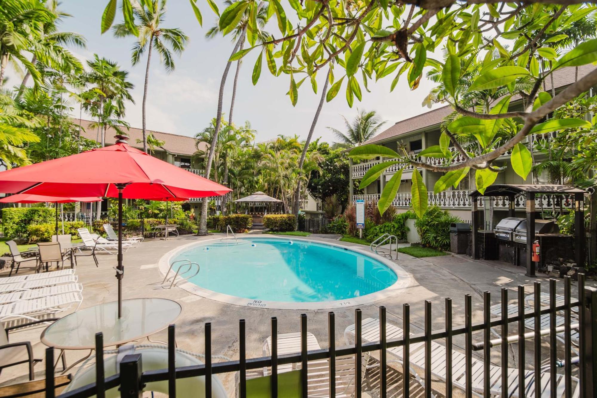 Downtown Hawaiian Paradise Condo With Hot Tub, Pool & Beach - Kona Islander Inn Kailua-Kona Exteriör bild